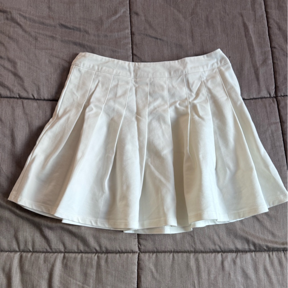 Urban Outfitter white  Pleated Skirt